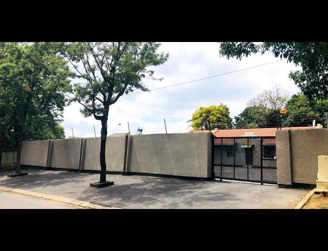 3 BEDROOM HOUSE FOR SALE IN BLOUBOSRAND